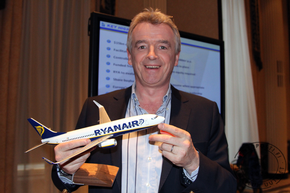 Ryanair_allekirjoitus_2