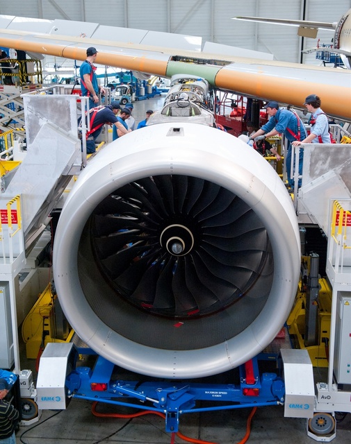 A350_XWB_Trent_Engine_mounting5net_airbus