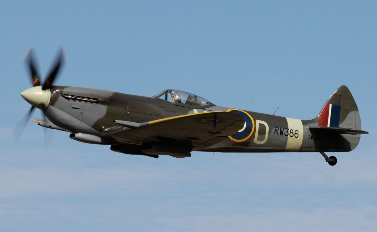 spitfire_jamiflyin_net_TeemuHallamaa