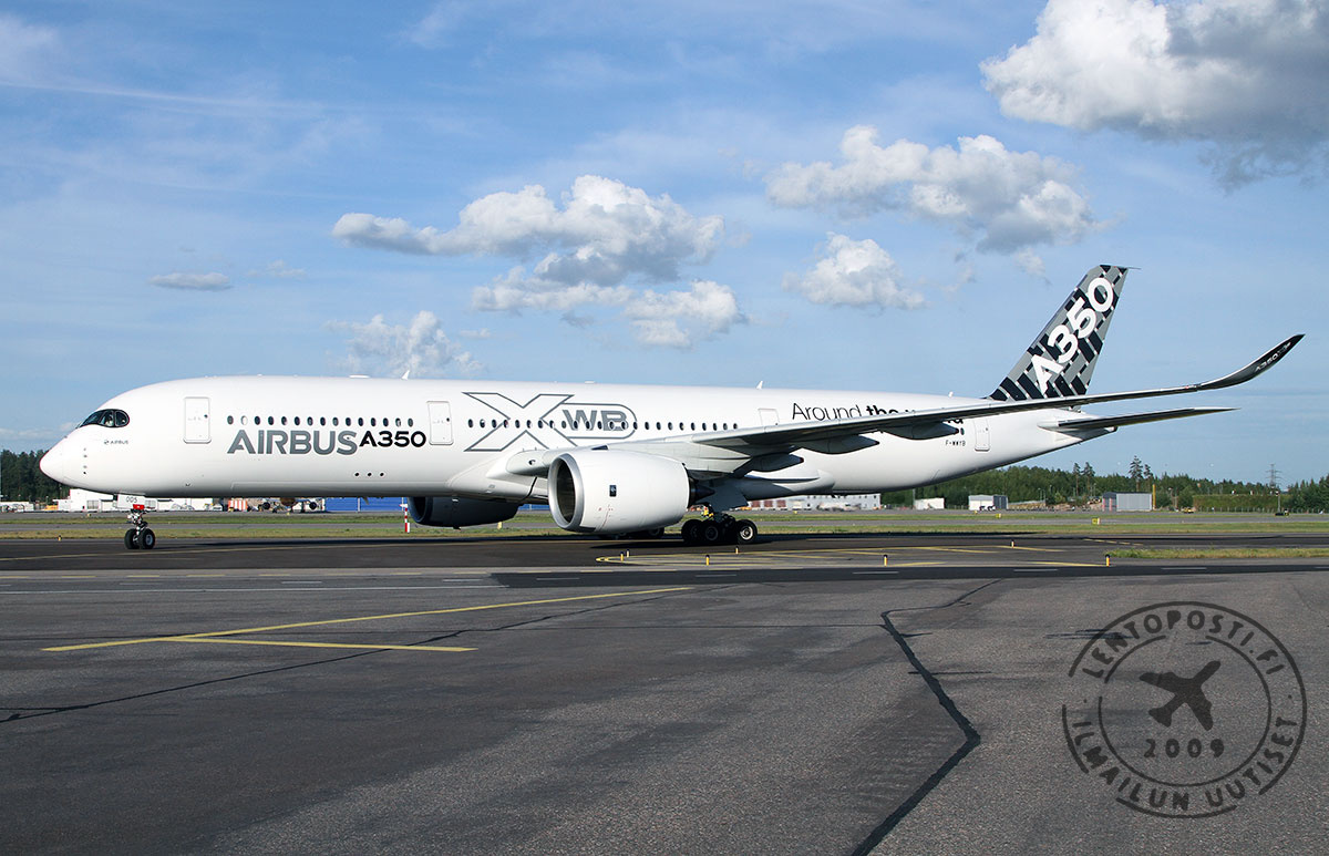 A350_HEL_taxi_3