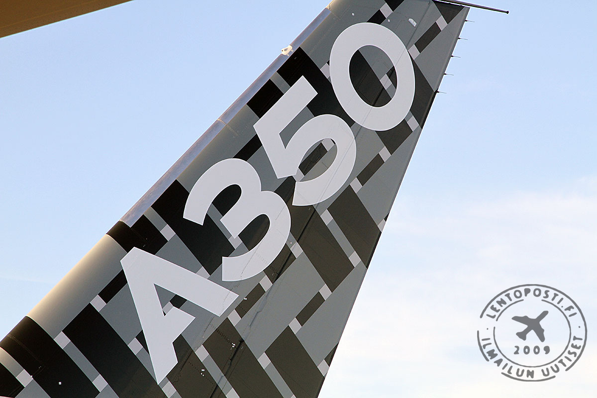 A350_HEL_close_1