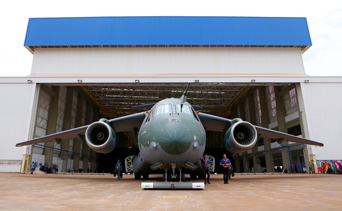 kc390_rollout_1