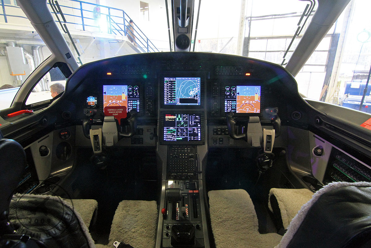 GO_PC12_Ohjaamo_1