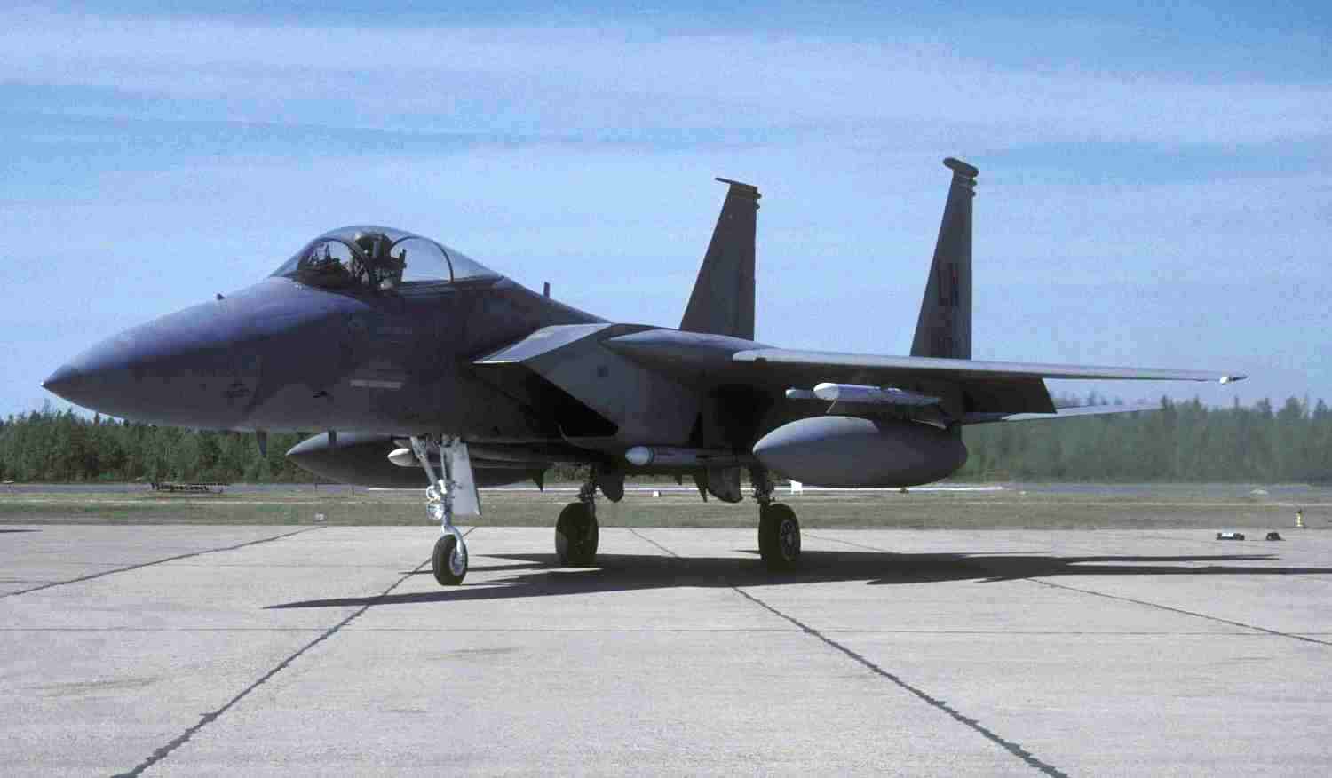 F15_eagle_oulu_1997_perttukarivalo