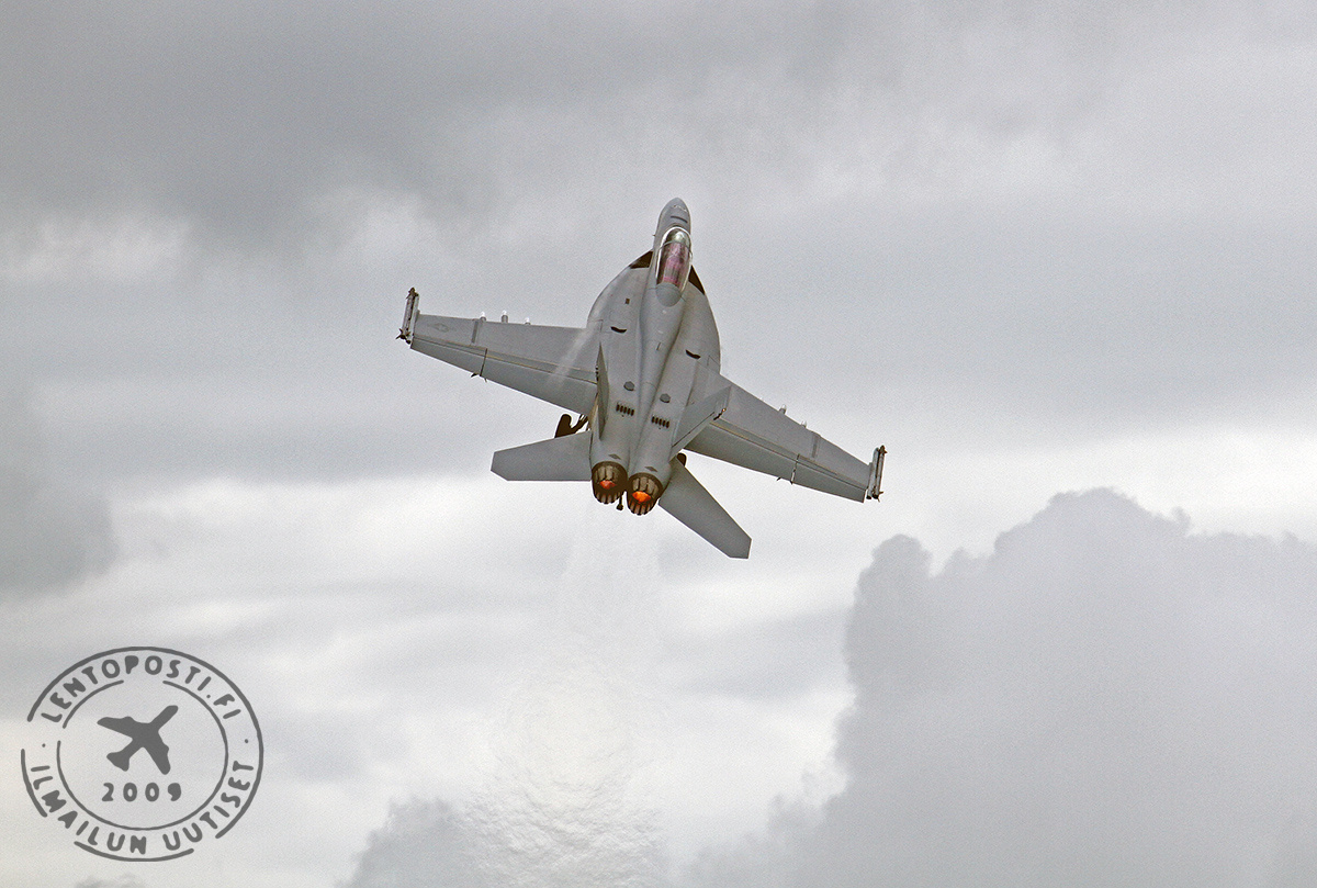 FIA16_SuperHornet_takeoff_1
