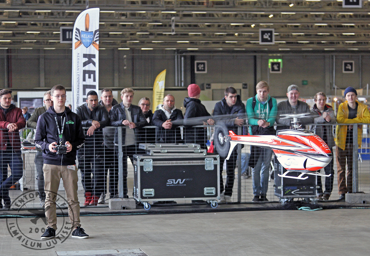 ME17_Santeri_Goblin_ilmassa