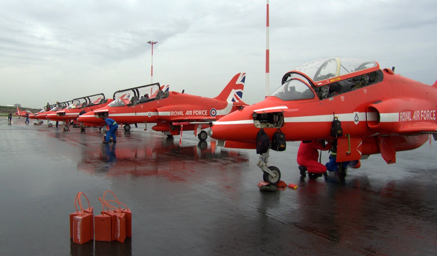 redarrows_baesystems_kaiku2