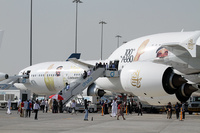 DAS_Emirates_777_A380