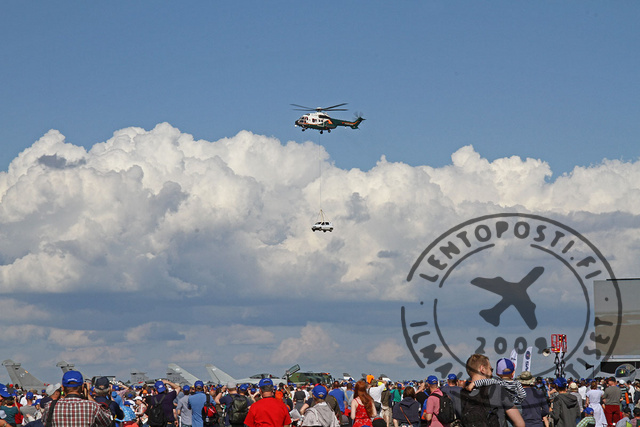 100_SuperPuma_pudottaa