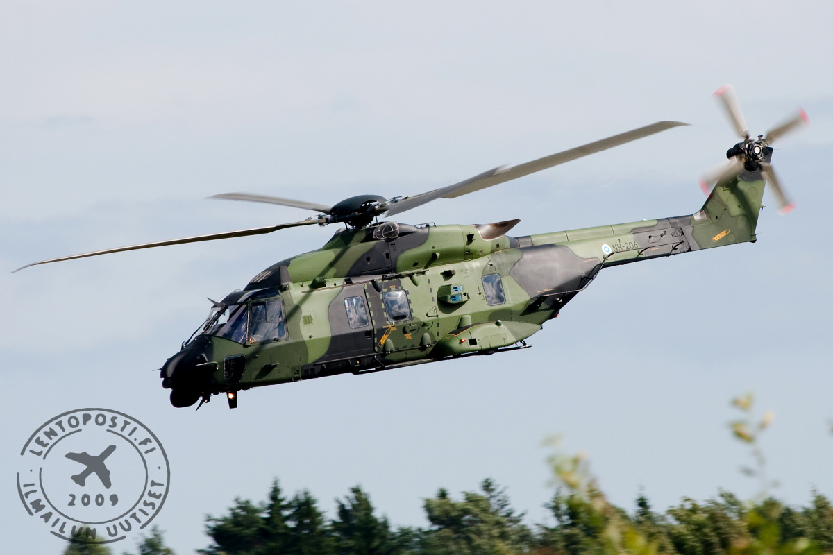 Puolustusvoimien NH-90 helikopteri