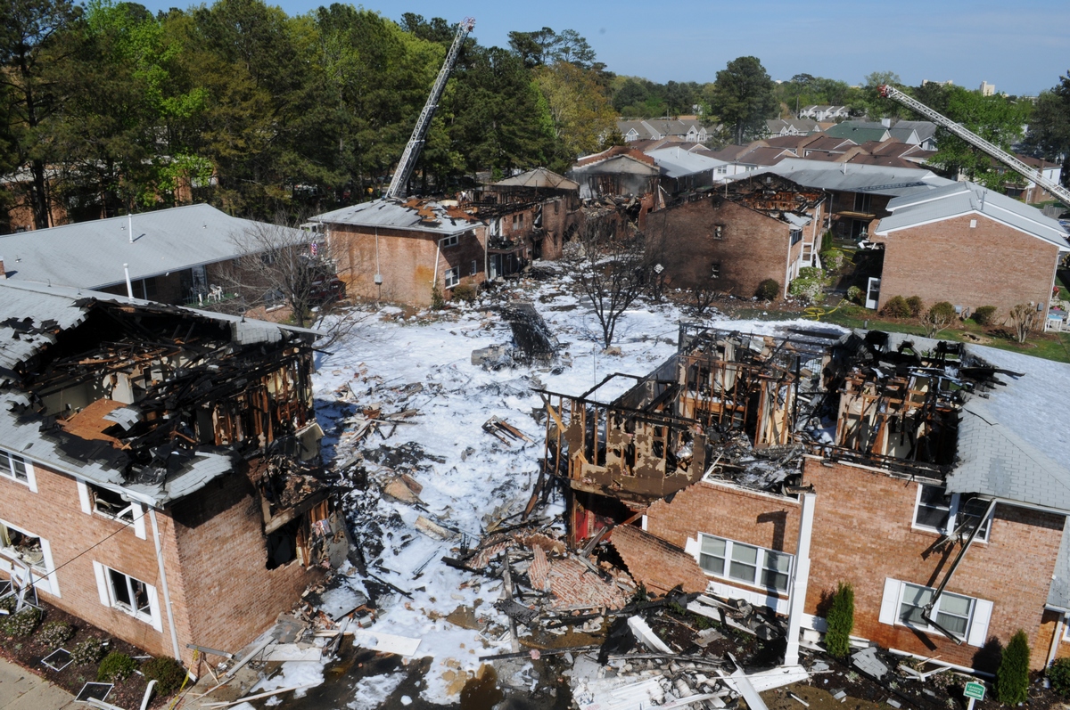 Hornet_oceana_crash_usnavy_lo