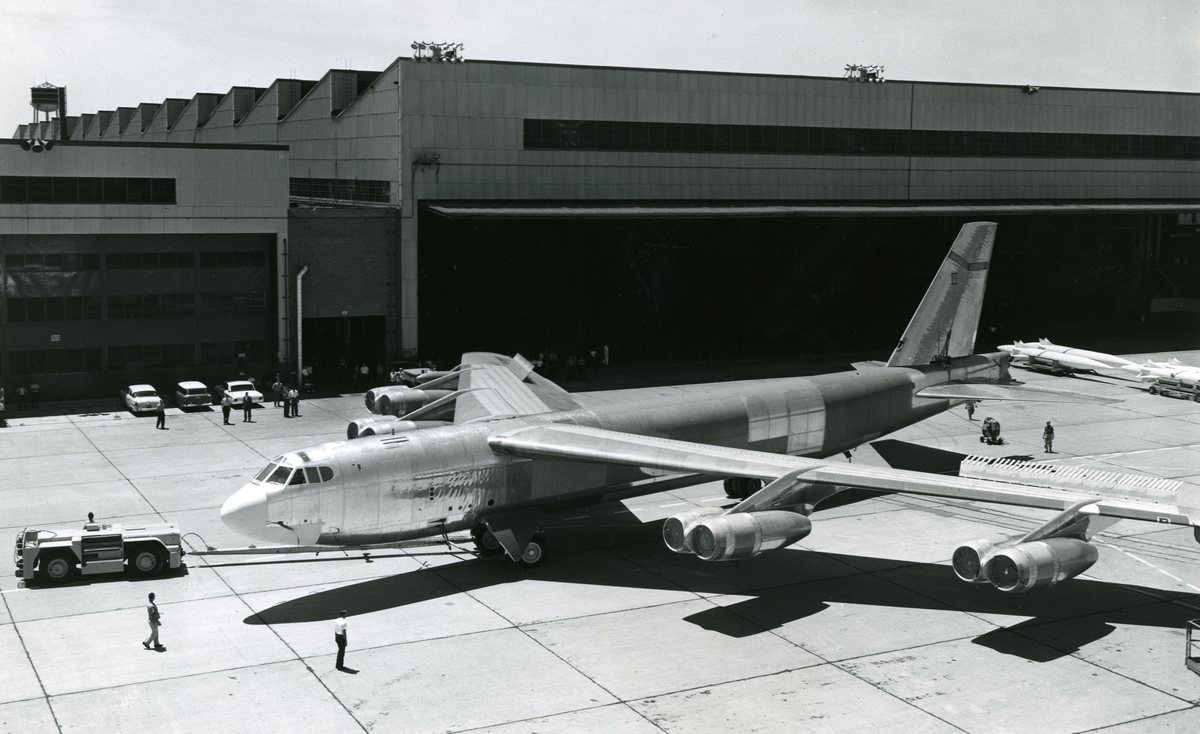 Uusinkin Boeing B-52 -pommittaja On Ollut Palveluksessa Jo Uskomattomat ...