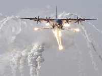 C-130J_Hercules,_Iraq,_2003_USNavy