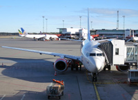 SAS_737_600_at_gate