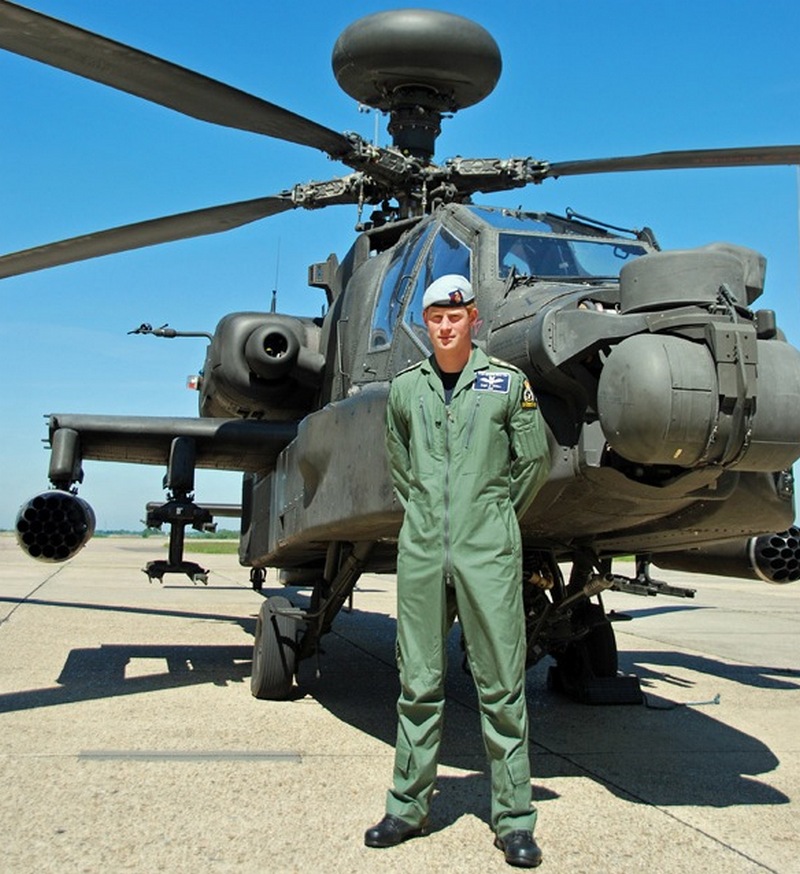 Capt_H_Wales_-Apache_Aircraft_Commander1_CrownCopyright2013