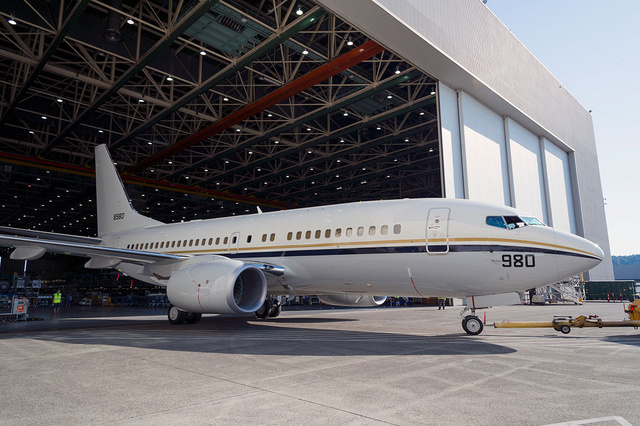 Boeing_737_5000_1