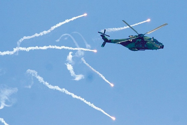 NH90_flares_utinjaakarirykmentti