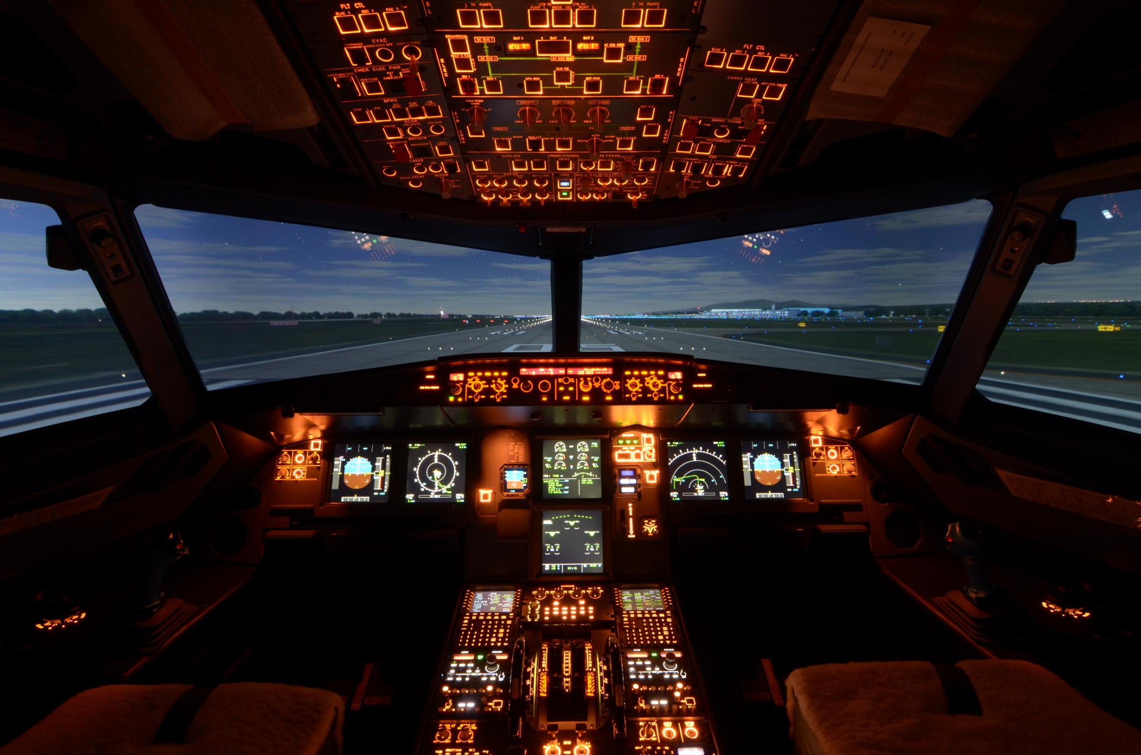 FFS a320. Finnair Flight Academy. Full Flight Simulator.