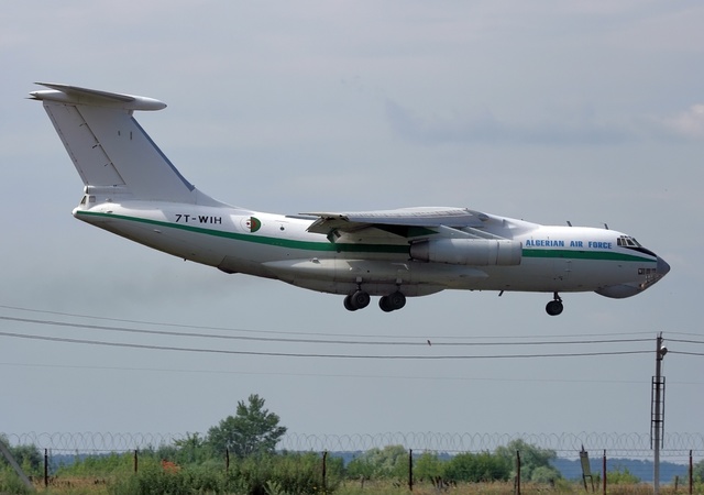 Ilyushin_IL-78_(7T-WIH)_Algerian_Air_Force_wikimediacommons